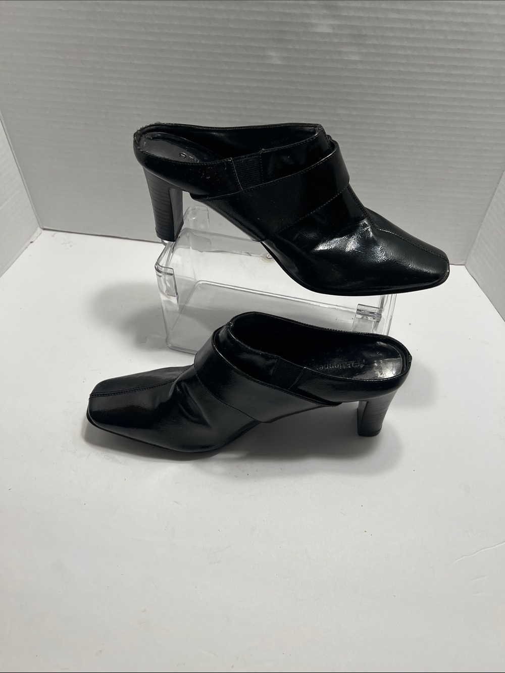Etienne Aigner Black Leather Slip-On Mid Heel Mules
